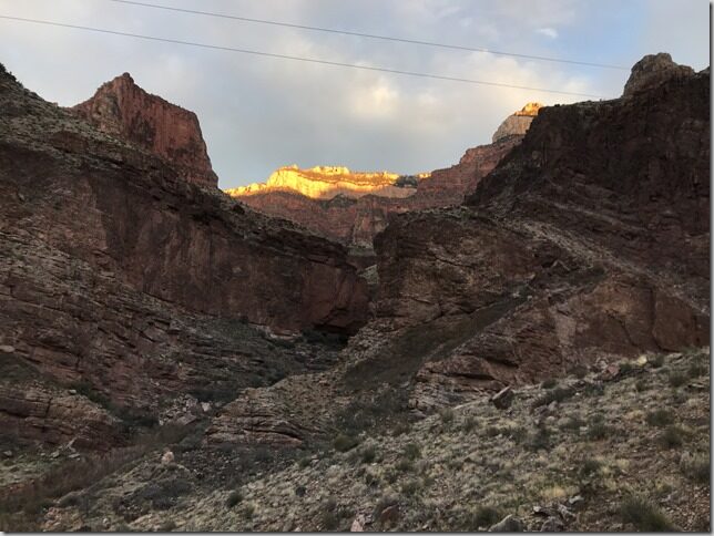 Grand Canyon adventure run sunrise: Rim to Rim to Rim (R2R2R) Grand Canyon adventure run sunrise: Rim to Rim to Rim (R2R2R)