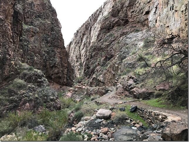 Grand Canyon adventure run: Rim to Rim to Rim (R2R2R)