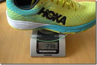 Hoka One One Evo Carbon Rocket kaalul